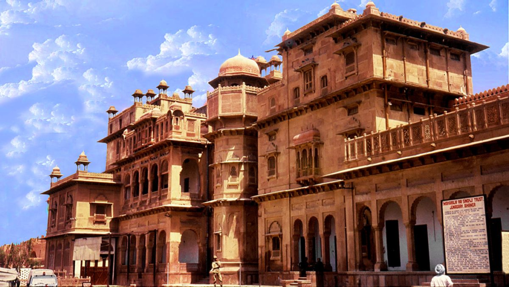 Day 7: Jaisalmer to Bikaner (330 km) 4x4 Rajasthan Tour